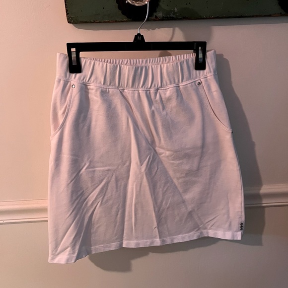 Cute white golf skort with a little bling. Comfortable and excellent condition! - Picture 1 of 7